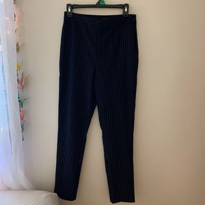 navy & white pinstripe pant 🖤